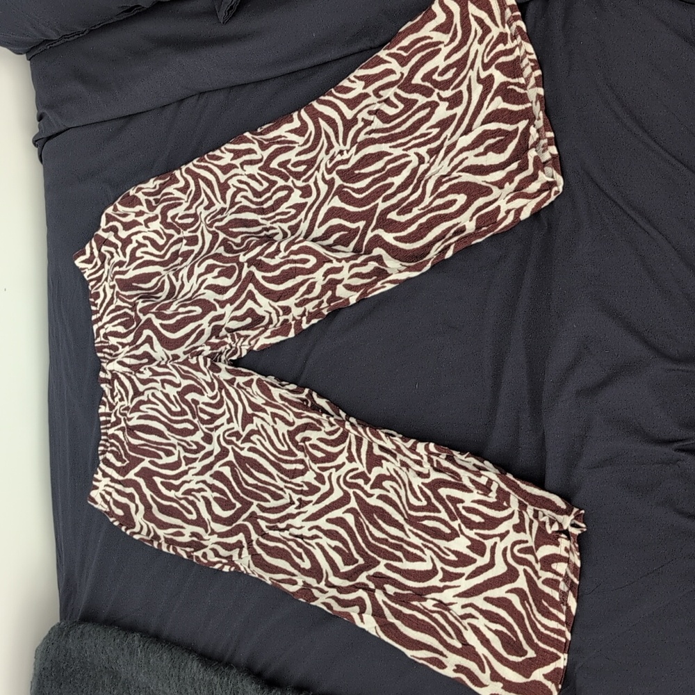 H&M Brown and White Patterned Pants